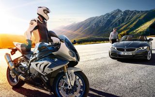 мотоцикл BMW S1000RR и машина BMW Z4, встреча на дороге