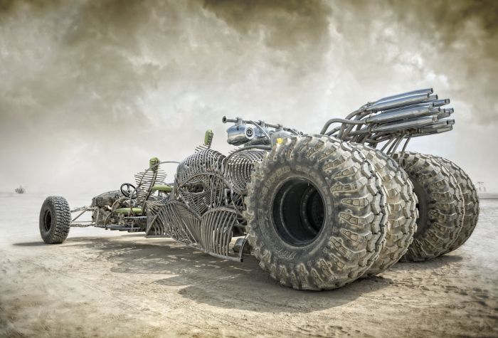 Картинка машина зверь, большие колеса, Mad Max «Безумный Макс»