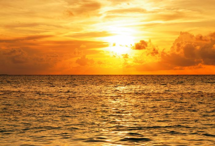 Картинка закат солнца на море, горизонт, облака, зарево