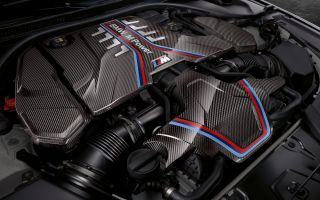 двигатель БМВ М5 (BMW M5 M Performance) под капотом